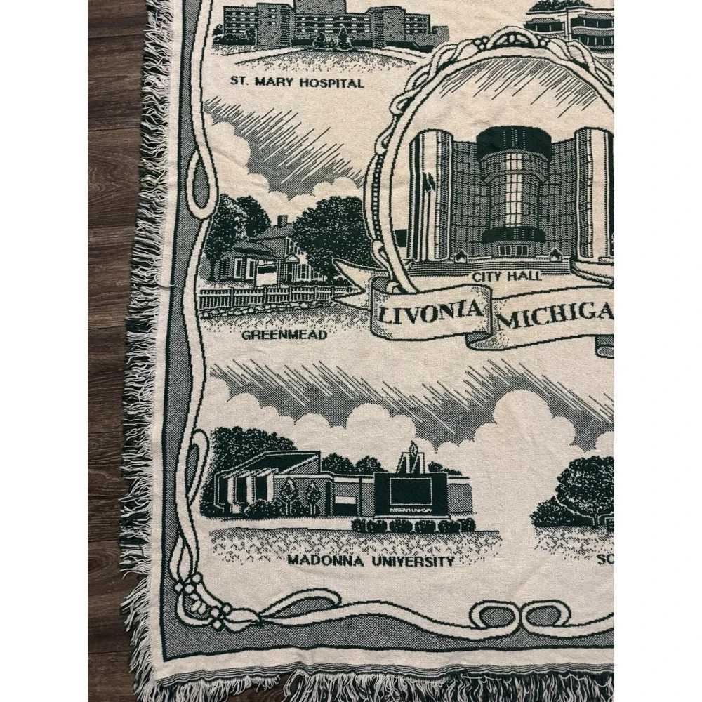 VTG Woven‎ Tapestry Throw blanket Livonia Michigan